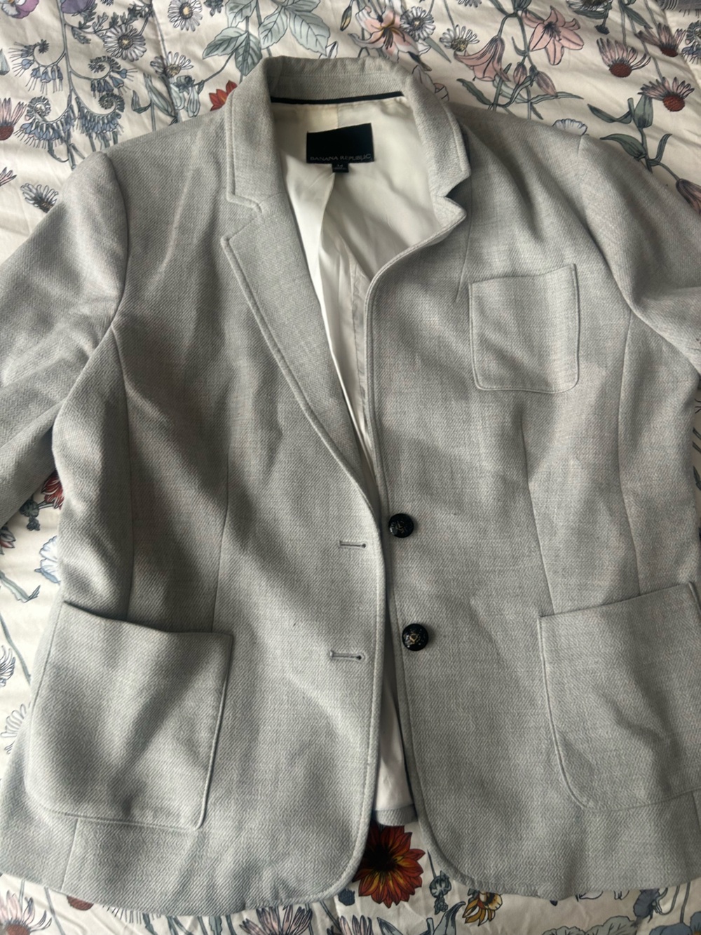 Banana Republic Light Gray Women’s Two-Button Textured Blazer